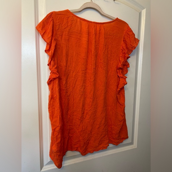 Old Navy Short Flutter Sleeve Blouse - Picture 4 of 8